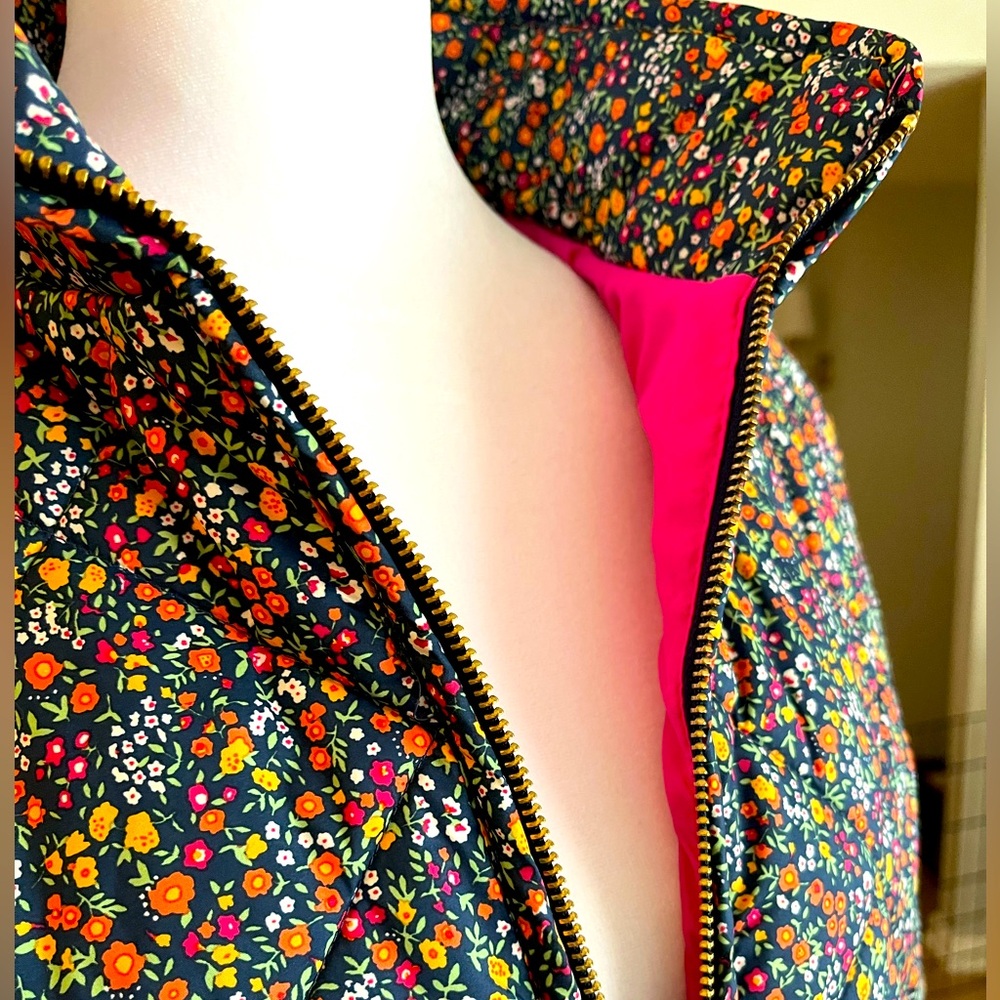 Floral Print Puffer Vest with Pink Lining
